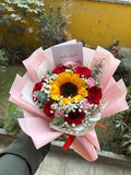 Ramo Mixto de Girasol y 6 Rosas - Delirio Florería