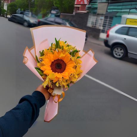 Ramo Unigirasol con Astromelias