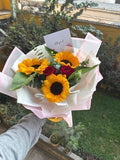 Ramo de 3 Girasoles y 2 Rosas - Delirio Florería