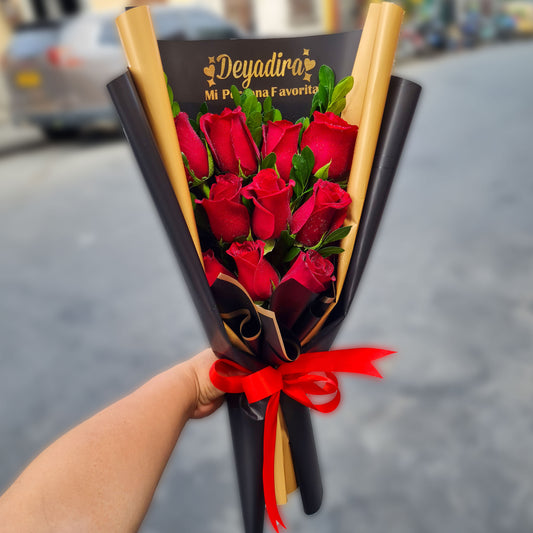 Ramo de 12 Rosas Personalizado